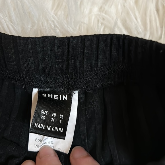 Ribbed SHEIN pants - Picture 2 of 2